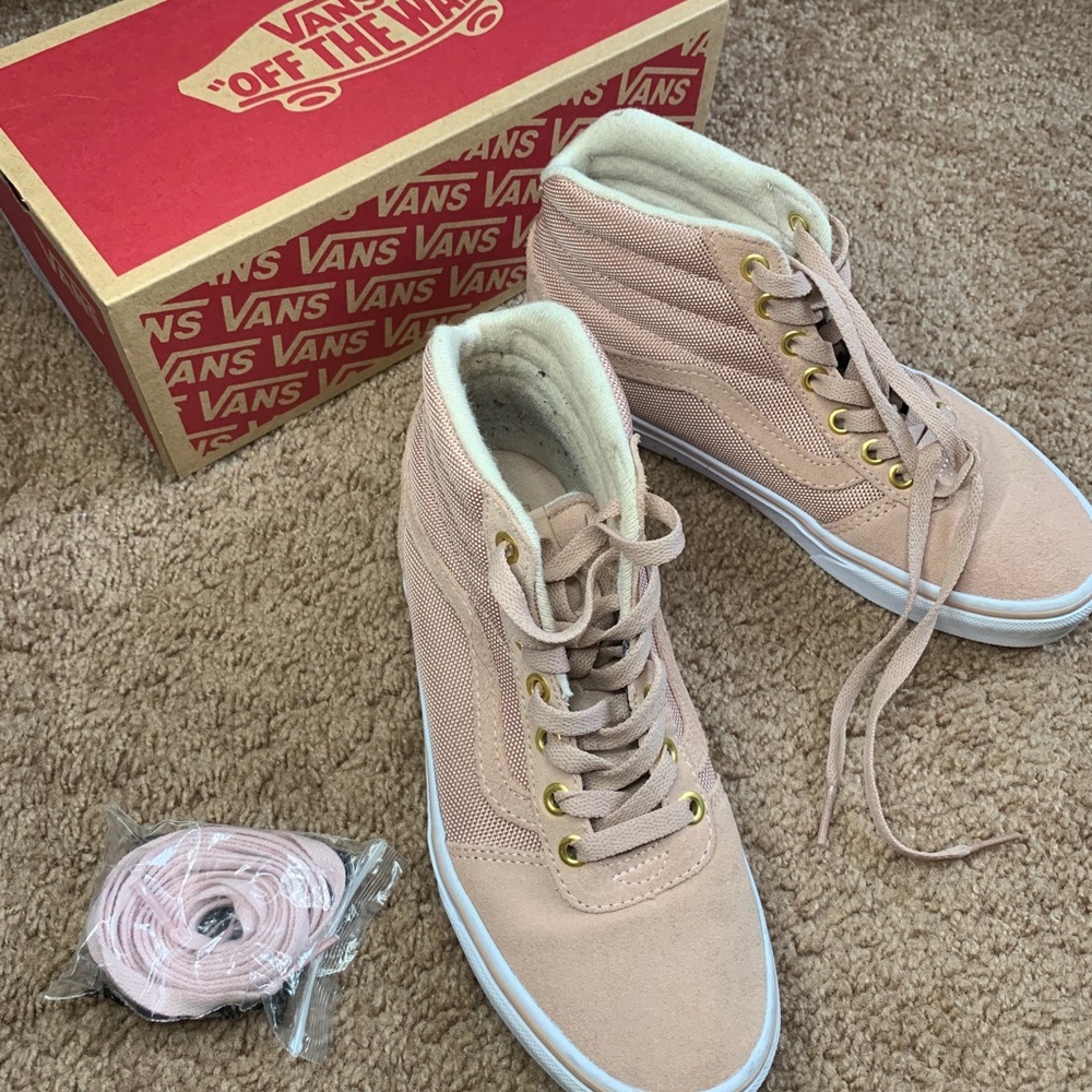 VANS OFF THE WALL HIGH TOP SNEAKERS SIZE 6.5